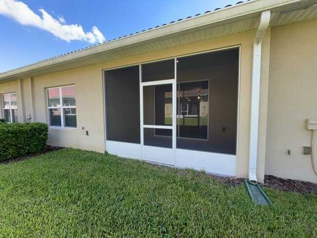 Building Photo - 1058 Quaker Rdg Ln