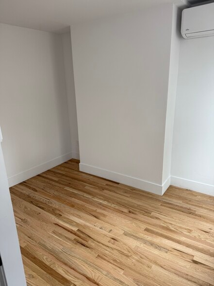 Bedroom - 162 6th St