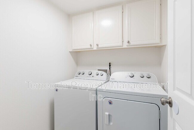Building Photo - 45333 Corte Progreso