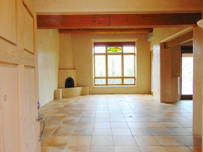Building Photo - 416 Calle Kokopelli - *LEASE PENDING*