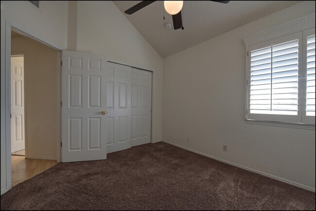 Building Photo - 1025 Jan Ellyn Ln