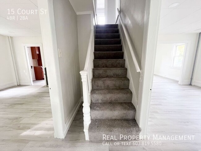 Building Photo - *Winter Rental* - Bright & Spacious 4-Bed ...