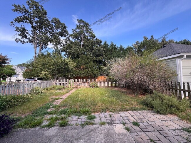 Building Photo - 10908 Connally Ln