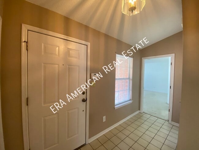 Building Photo - 4032 Leesway Cir