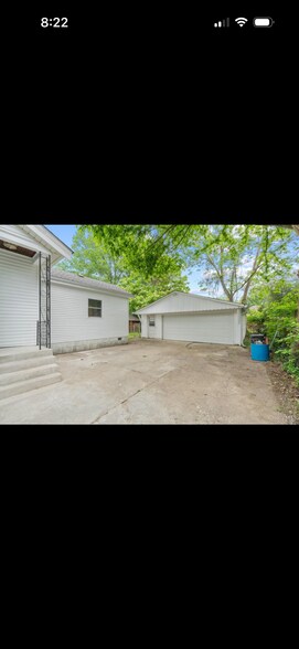 Building Photo - 6390 Meis Ave