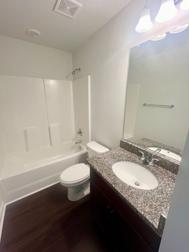 Building Photo - Welcome Home! 4BR/2.5BA in Manning Crossing – Elon