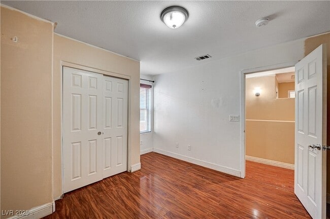 Building Photo - 5674 Diamond Palm Ct