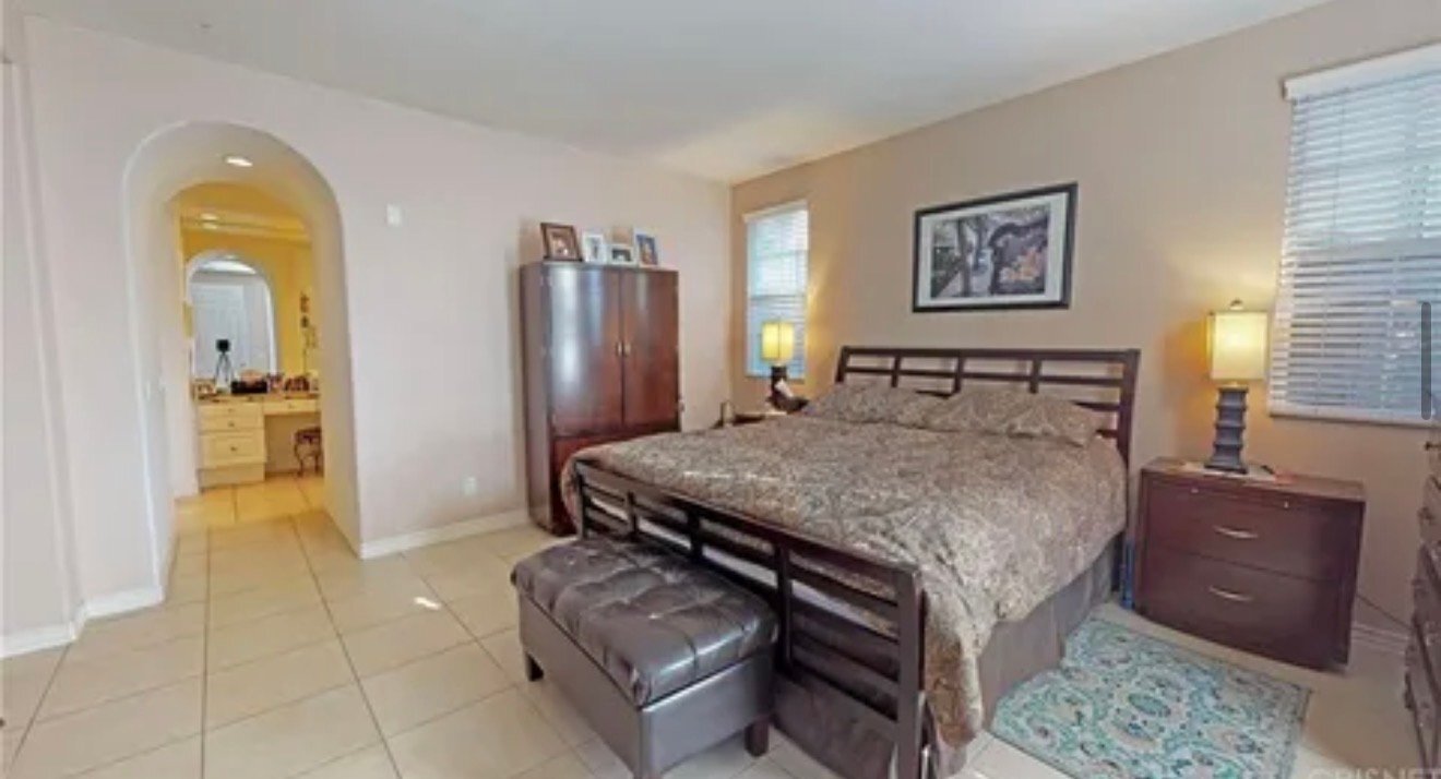 Building Photo - 26915 Augusta Pl