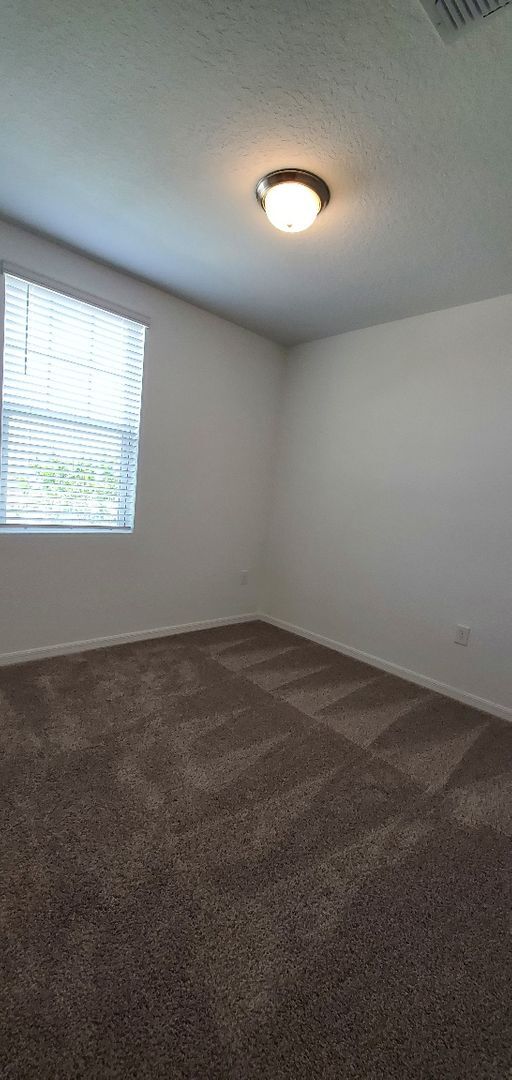 Building Photo - Like New!!! 3-Bedroom, 2-Bathroom in Winte...