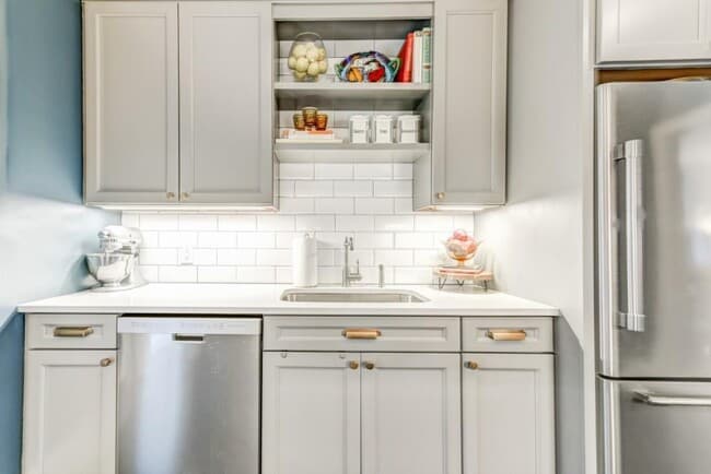 Building Photo - 28 Collier Rd NW