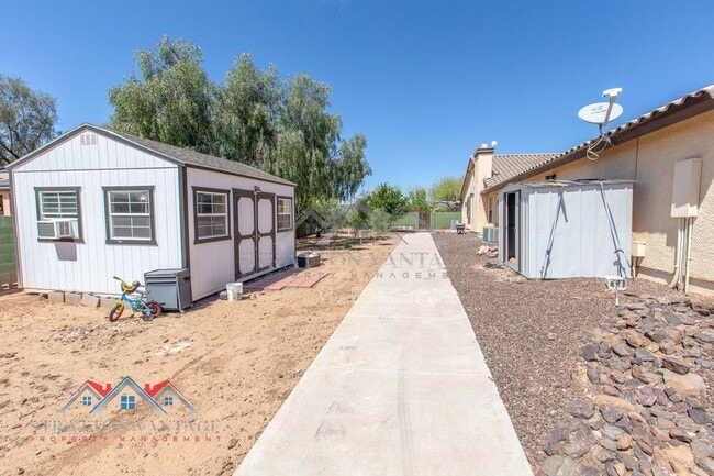 Building Photo - 38414 N 12th St