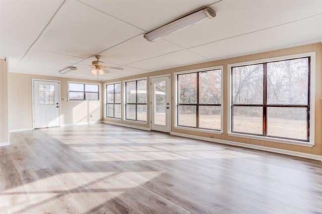 Building Photo - 111 Templeton Rd