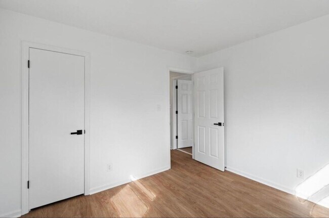 Building Photo - Well maintained 3 bedroom home!