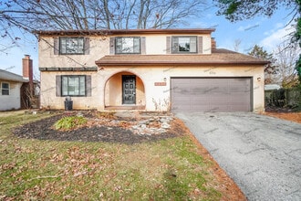 Building Photo - 6330 Fence Row Ln