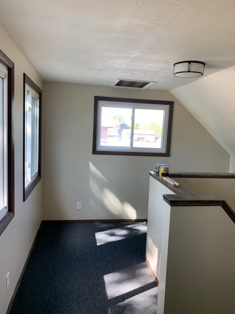 Breezeway - 3754 E County Line Rd