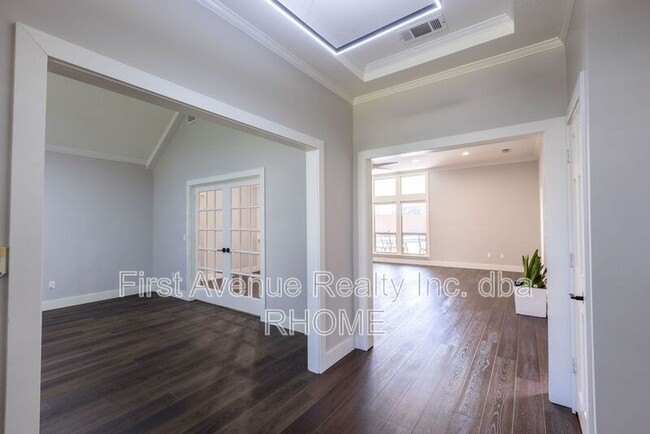 Building Photo - 16121 Shadybank Dr
