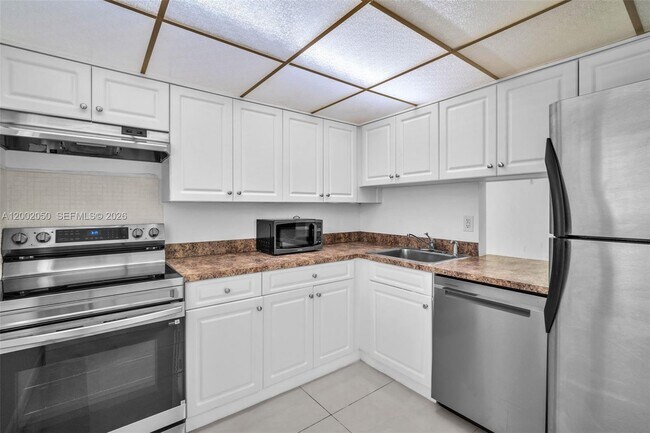 Building Photo - 8103 Camino Real