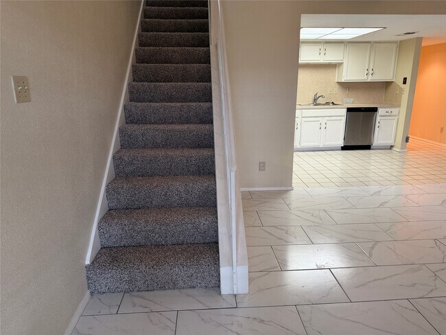Building Photo - 14777 Wunderlich Dr