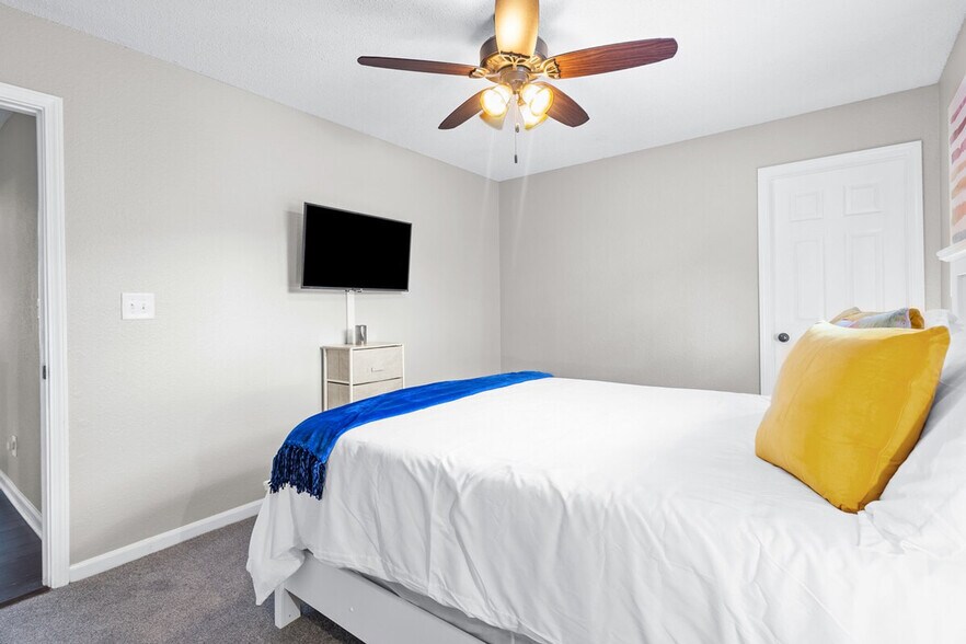 Building Photo - 9928 Comb Run Ct