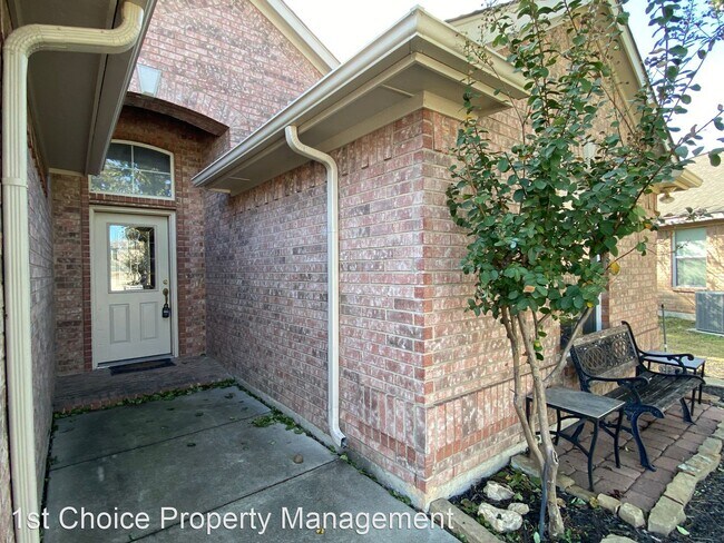 Building Photo - 3 br, 2 bath House - 8621 Lariat Cir