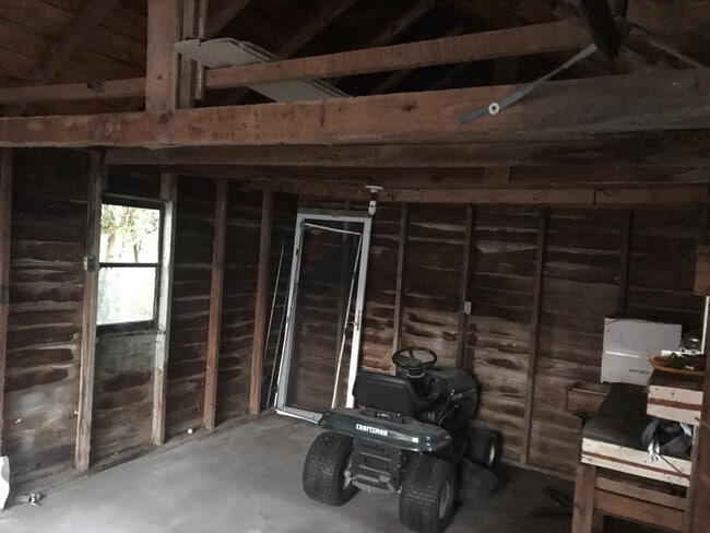 Building Photo - 566 E Sebewaing St