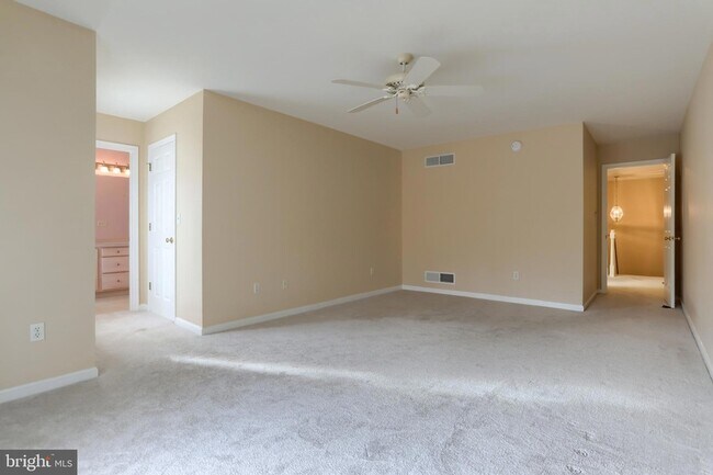 Building Photo - 1959 Deer Run Dr