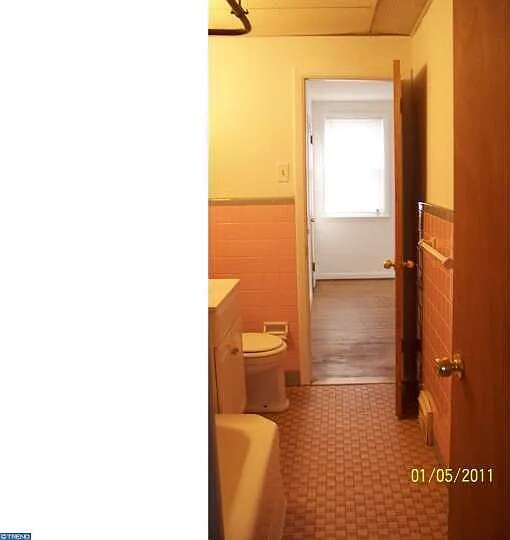 Building Photo - 6405 Shelbourne St