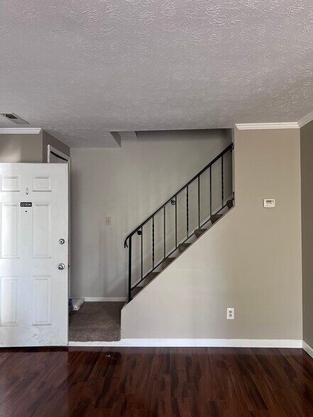 Building Photo - 22304 River Walk Ln
