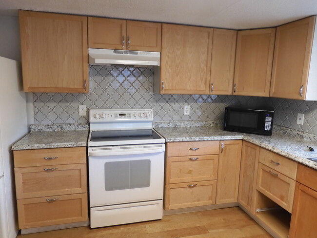 REMODELED KITCHEN - 6710 Ballad Ln