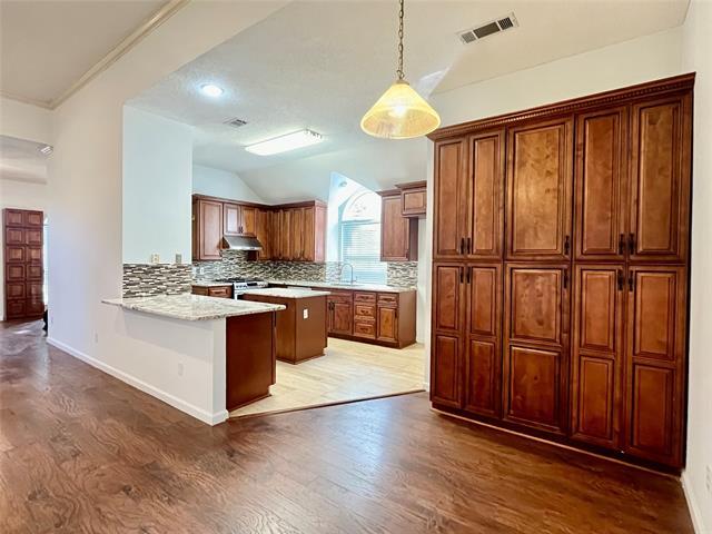 Building Photo - 2241 Dampton Dr