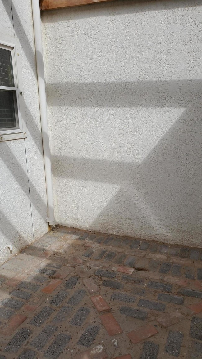 Building Photo - 3425 Hickman St