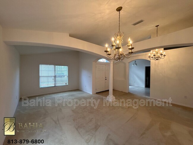 Building Photo - 6850 Pine Springs Dr