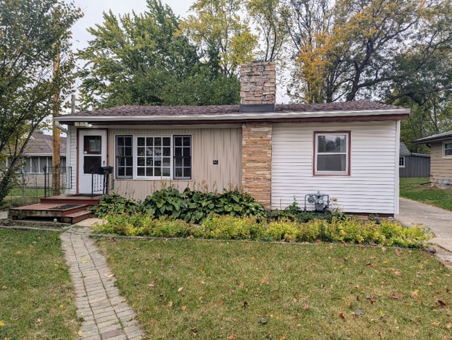 Building Photo - 1810 Midway Dr