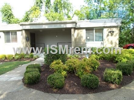 Building Photo - Oak View Apartments