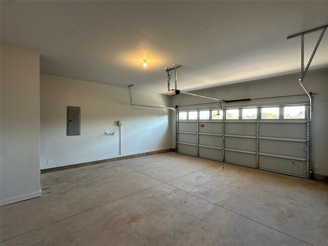 Building Photo - 18020 Lantana Loop