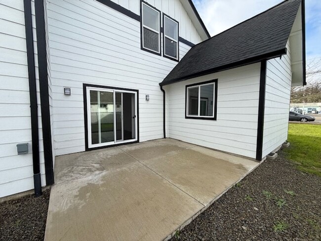 Building Photo - New Construction 2025: 5BR + Main-Level Office Amity OR