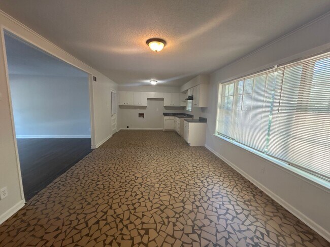 Building Photo - 3450 Glenshaw Dr