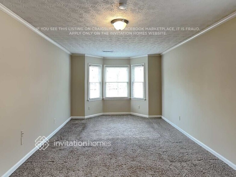 Building Photo - 943 Rockcrest Ct