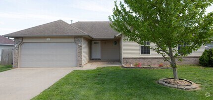 Building Photo - 3 Bedroom in Republic Schools!
