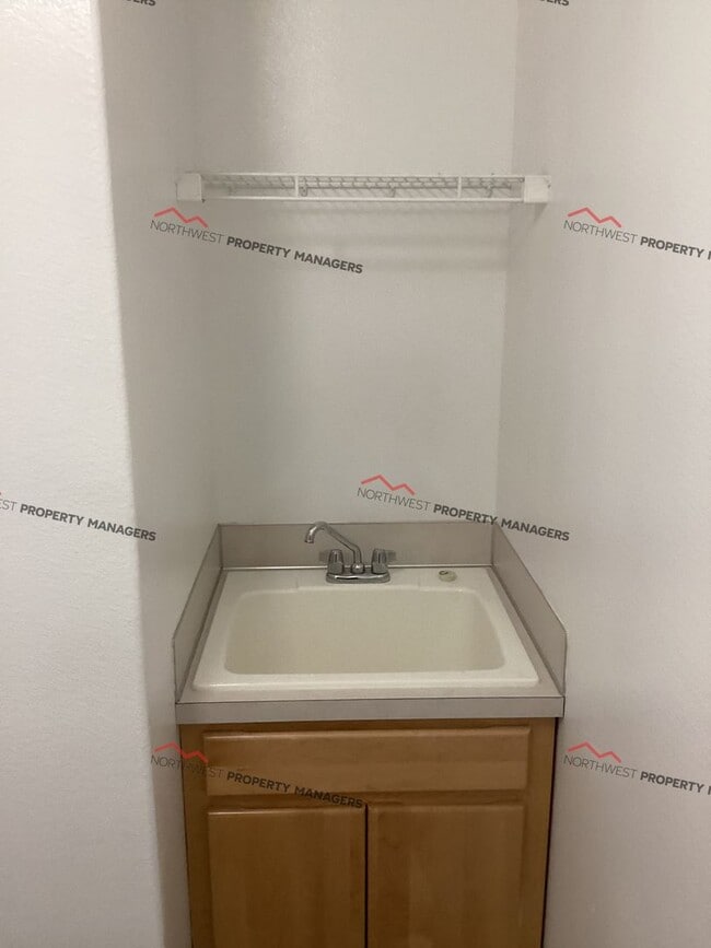 Building Photo - STATUS: AVAILABLE | R256 | $2500