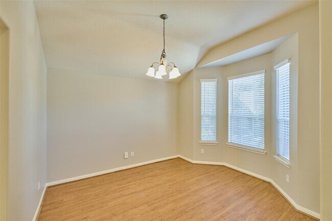 Building Photo - 3733 Breckenridge Dr