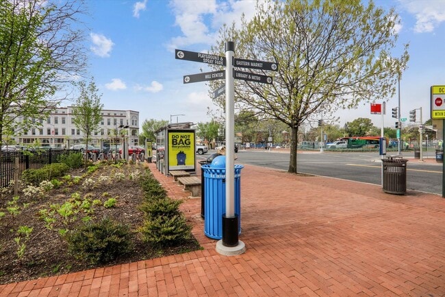 Building Photo - 150 Seaton Pl NW