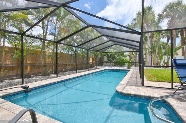 Building Photo - 211 Island Cir