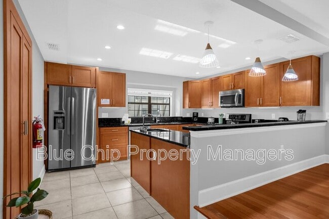 Building Photo - 14518 Damai Ln