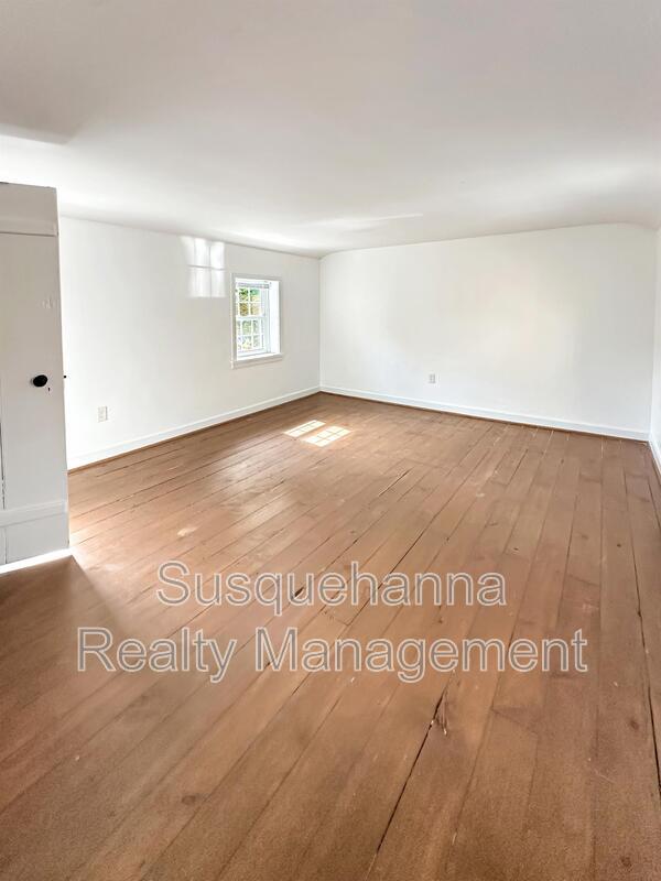Building Photo - 169 Engle Ln