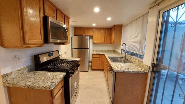 Building Photo - 1540 Ivycreek Cir