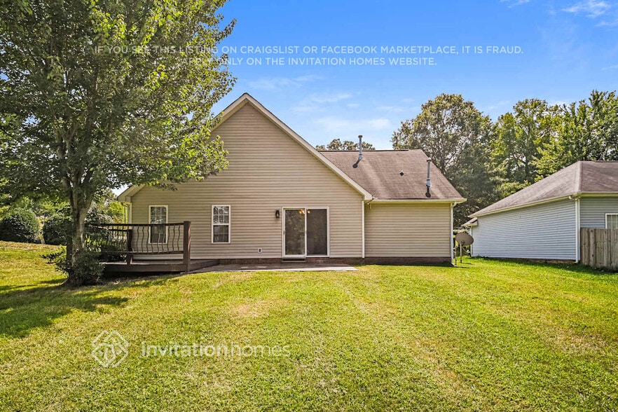 Building Photo - 915 Jordans Pond Ln