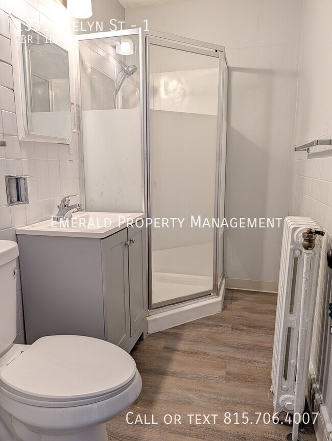 Building Photo - 1331 Evelyn St