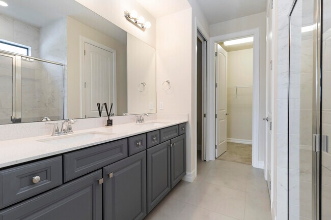 Building Photo - 8289 Vaulting Dr