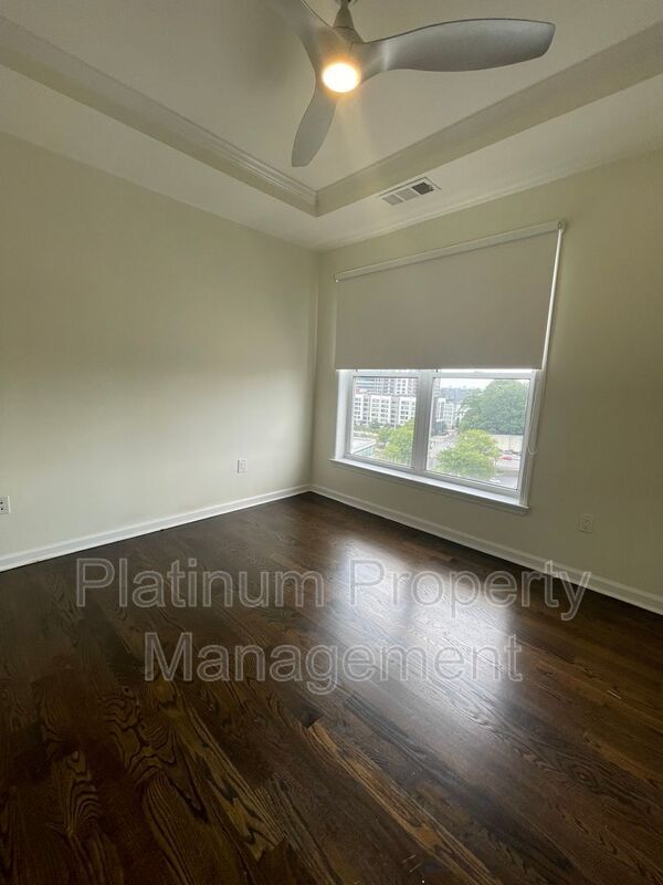Building Photo - 3334 Peachtree Rd NE
